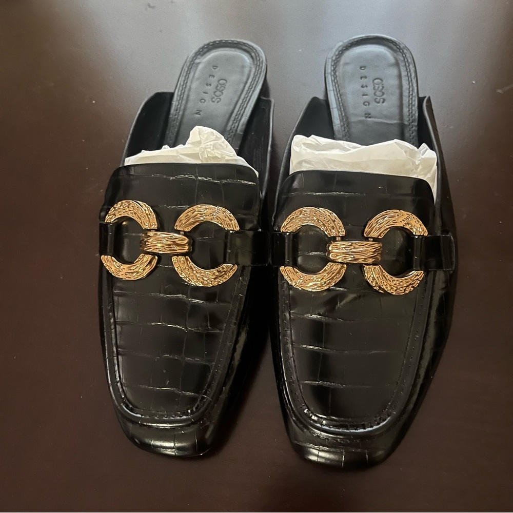 ASOS Design Black Loafers with Gold Chain Detail Size 4
